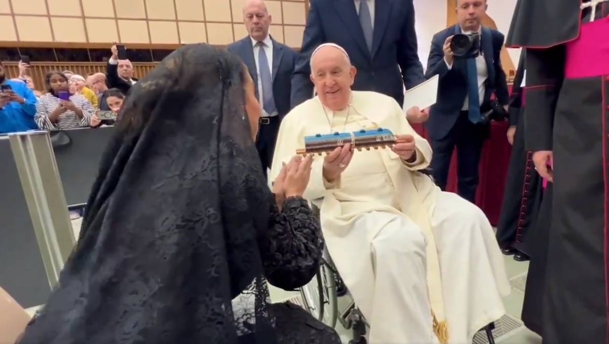 Mara Lezama junto al papa Francisco | Especial