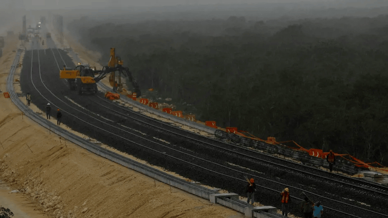 Gobierno Federal y KCS desarrollarán proyecto en NL; construirán tren de pasajeros suburbano