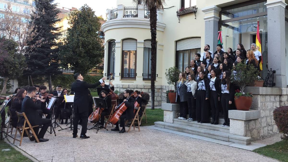 Jóvenes becados por el Musical Malinche | Especial