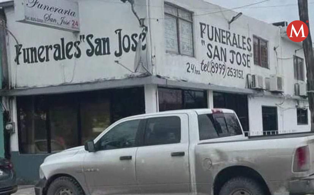 Cuerpos dejados afuera de una funeraria en Reynosa