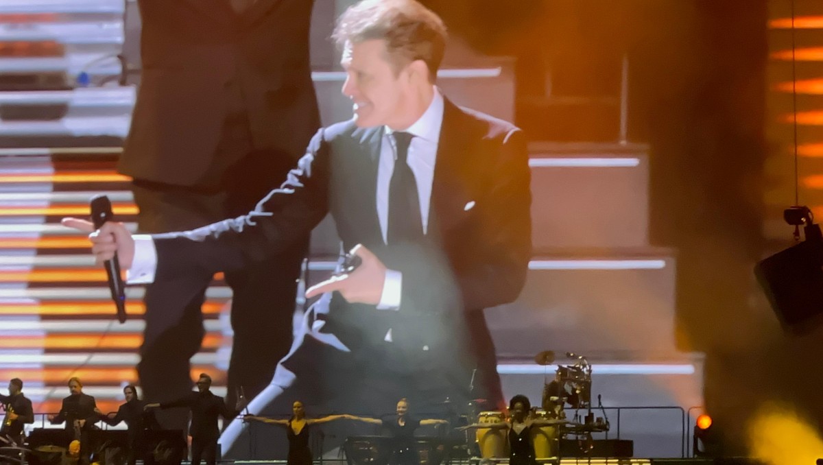 Luis Miguel durante su concierto en el Estadio Jalisco (Erick Breguer)
