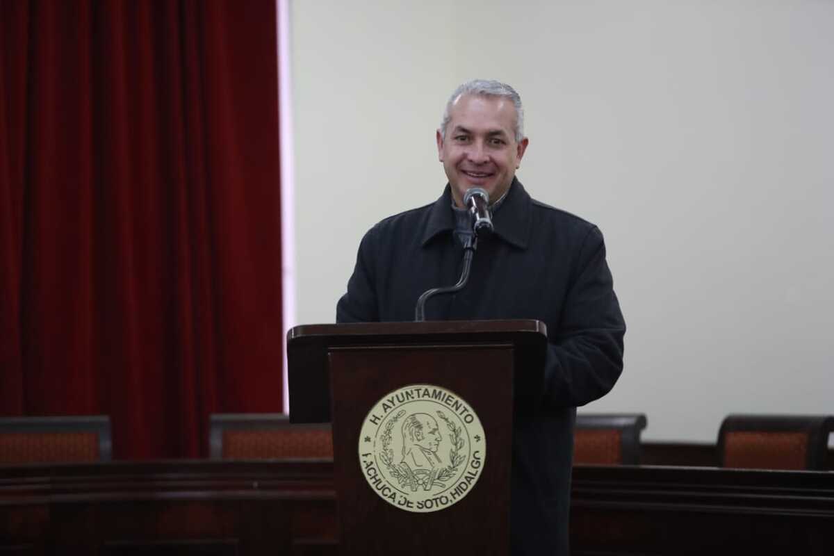 Sergio Baños comentó que los permisos de vendedores ambulantes en la calle Guerrero, no los otorgó su administración (Jorge Sánchez)