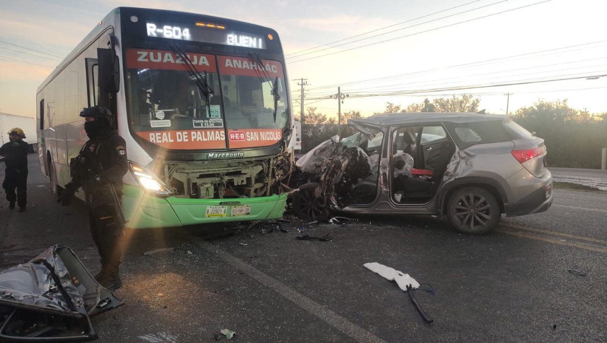 Las unidades participantes son una camioneta tipo Captiva en color gris y la ruta urbana 604 | Especial