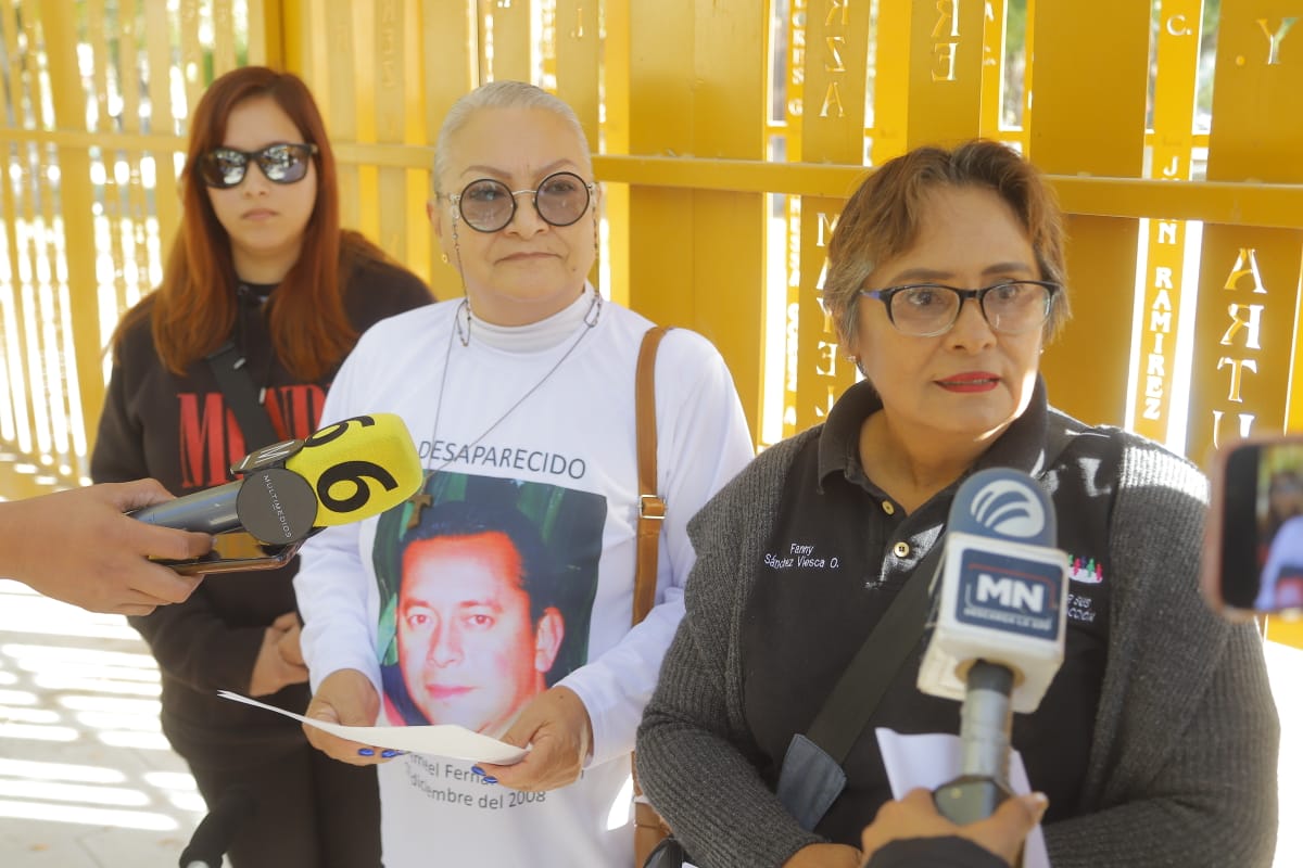 Integrantes de los colectivos Grupo Vida y Buscando Desaparecidos en México. (Manuel Guadarrama)