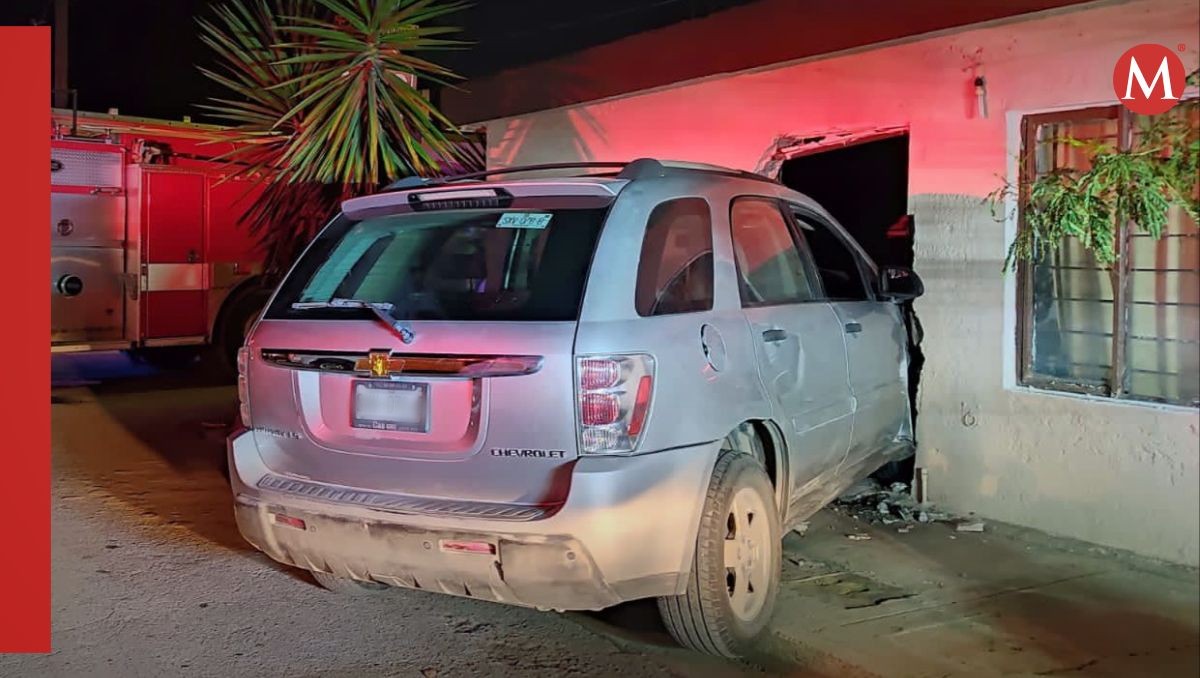 Camioneta se impacta contra vivienda en San Nicolás, NL- Grupo Milenio