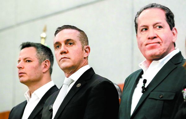Alejandro Murat, Adrián Rubalcava y Eruviel Ávila en la presentación del nuevo grupo. Octavio Hoyos