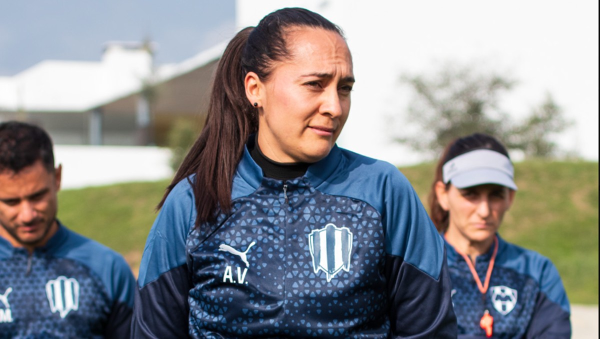 Amelia Valverde llegó a Monterrey para dirigir a Rayadas (X:@Rayadas)