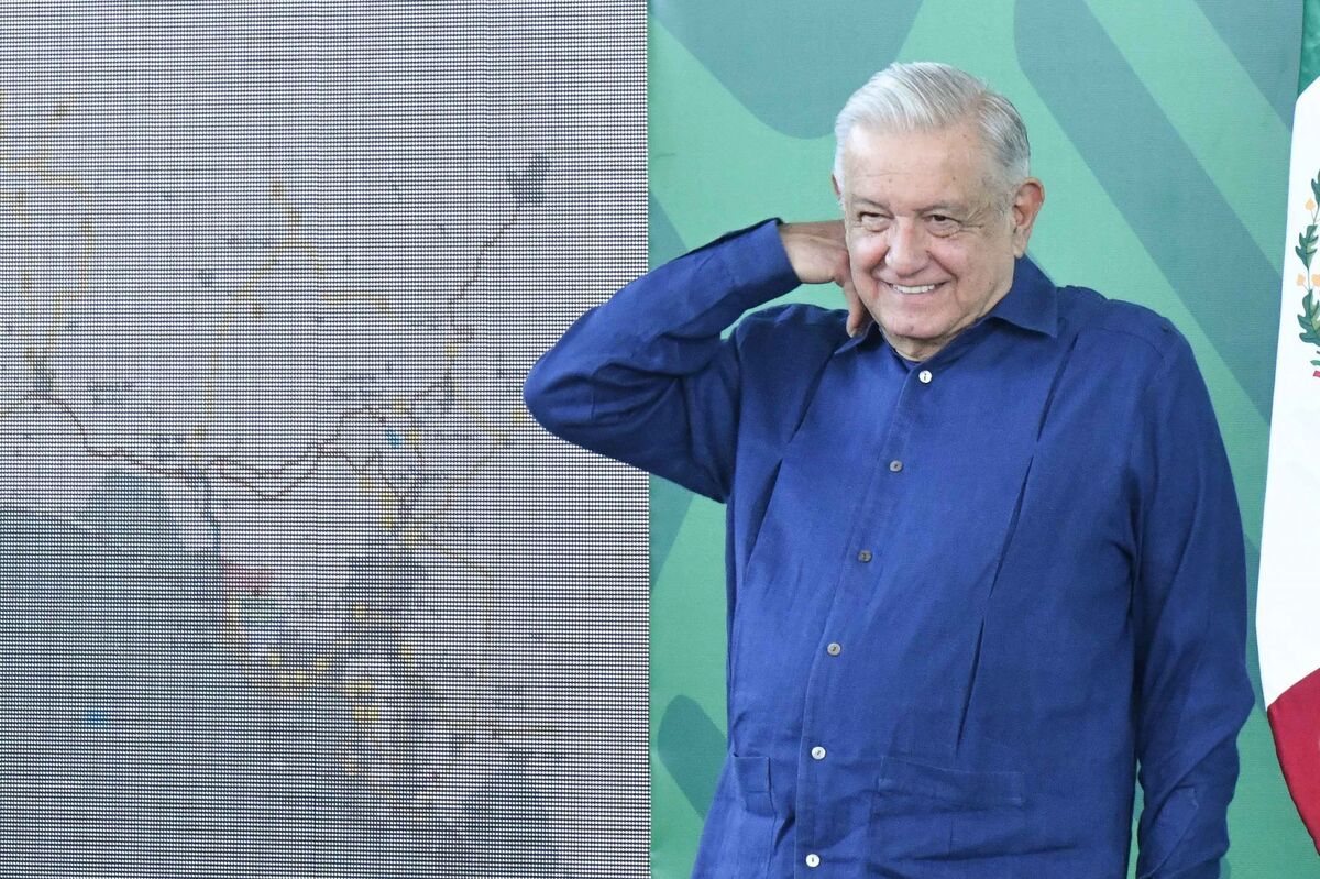 AMLO aseguró que se van a otorgar créditos a pequeños y grandes negocios a través de Nacional Financiera. | Especial