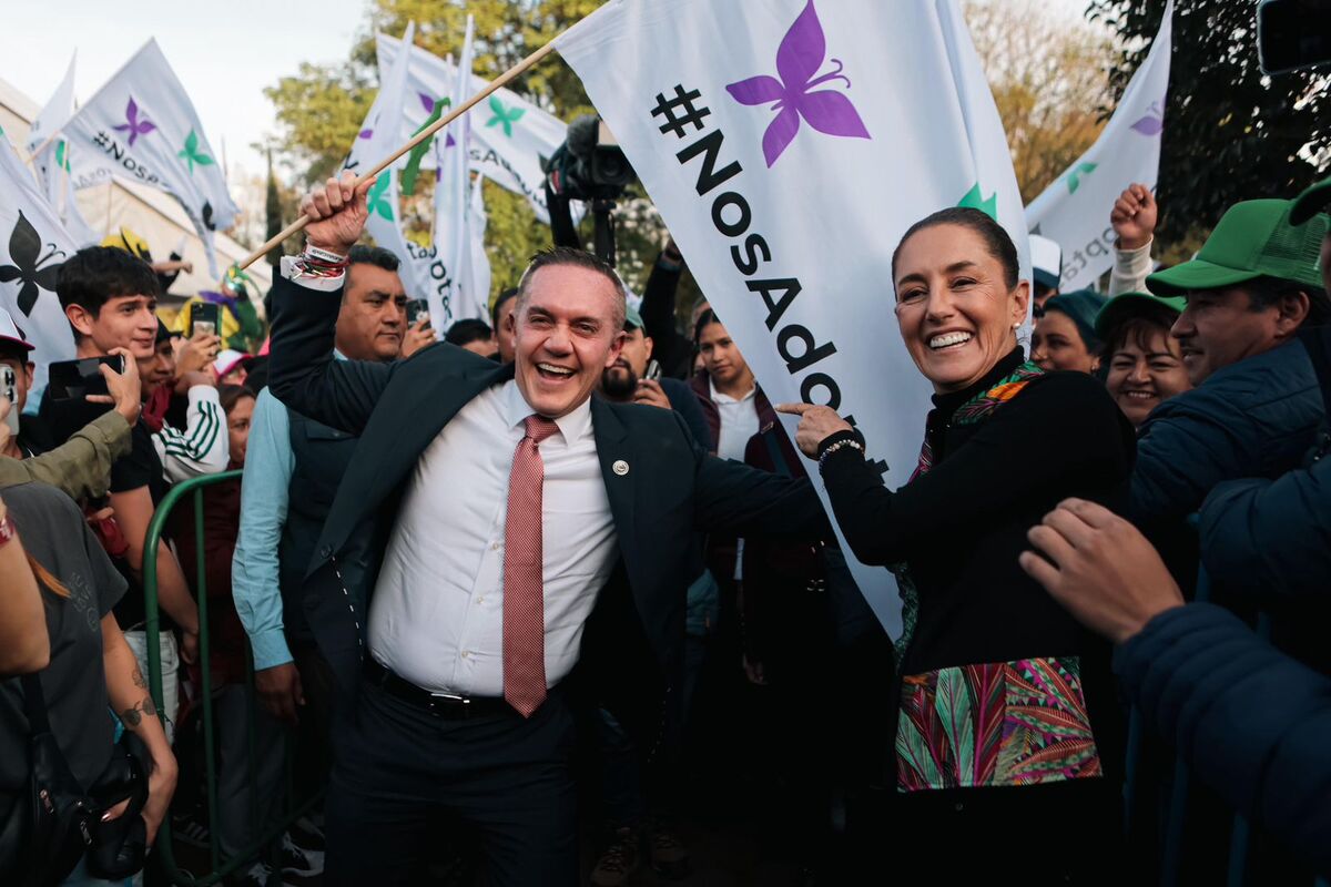 Adrián Rubalcava se valió del tatuaje más significativo de la precandidata presidencial. (Foto: Especial)