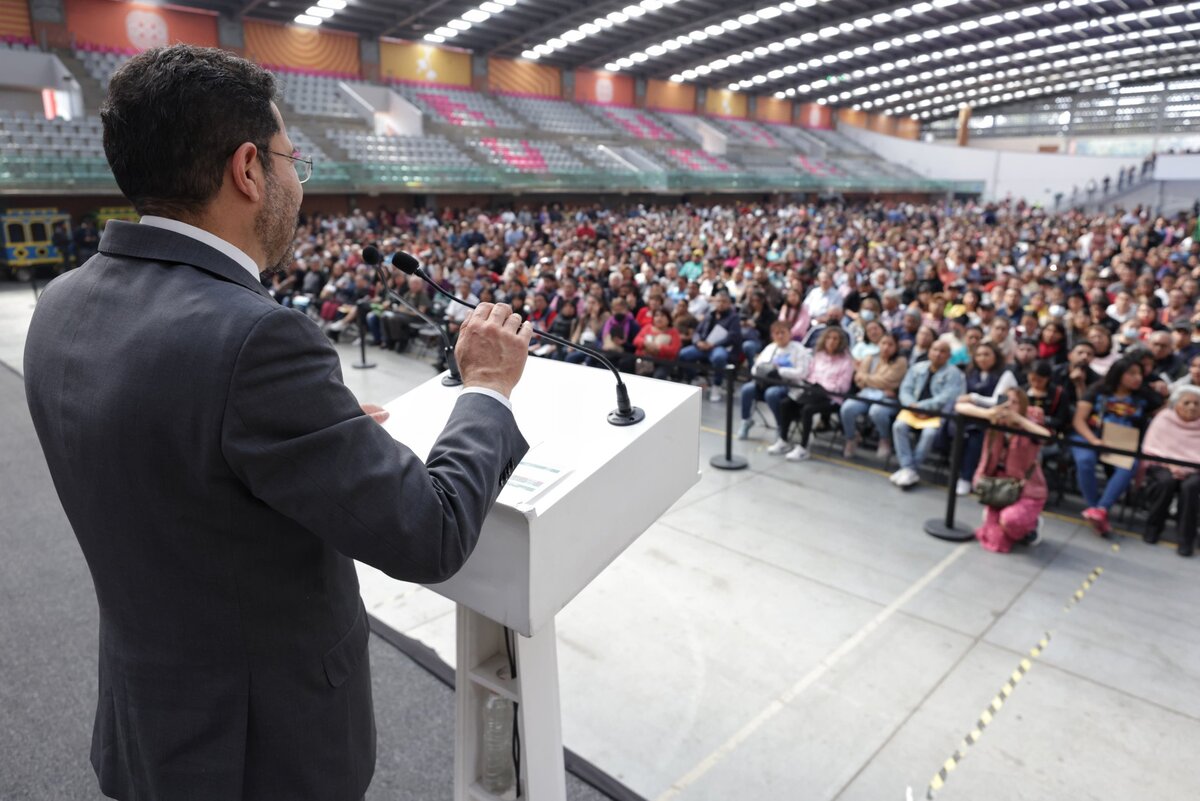 El gobierno de la Ciudad de México entregó 3 mil apoyos del Programa de “Mejoramiento de Vivienda”.