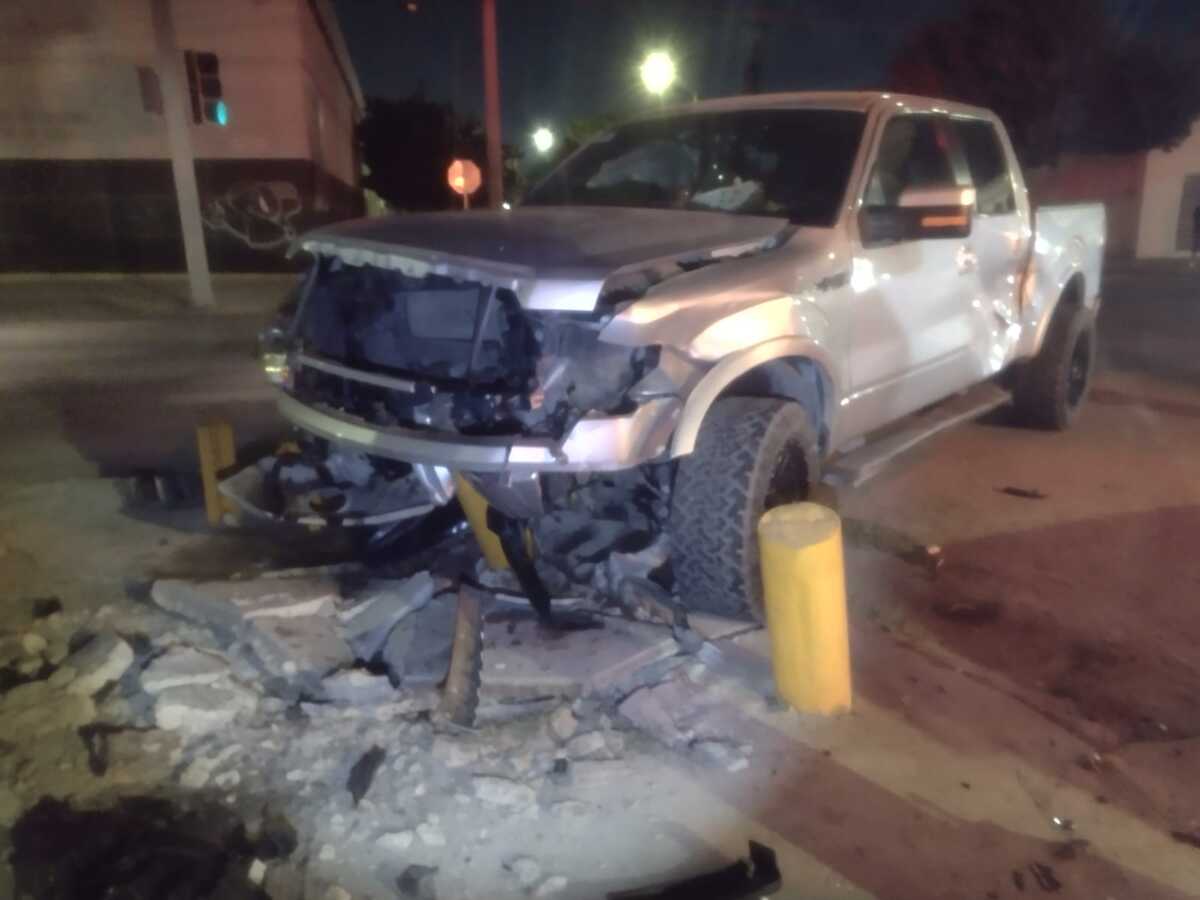 Ambas camionetas involucradas resultaron en pérdida total. | Especial
