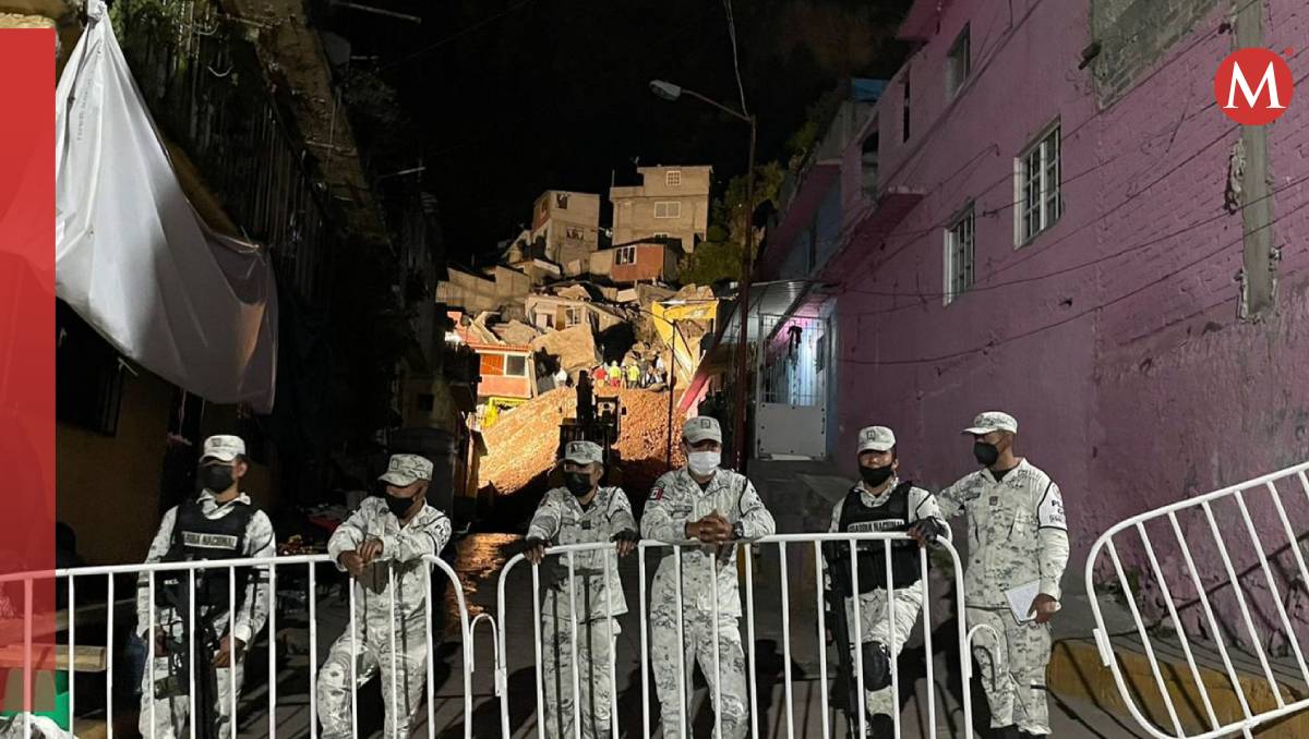 Elementos de la GN resguardan la zona donde ocurrió el deslave | (Cuartoscuro)