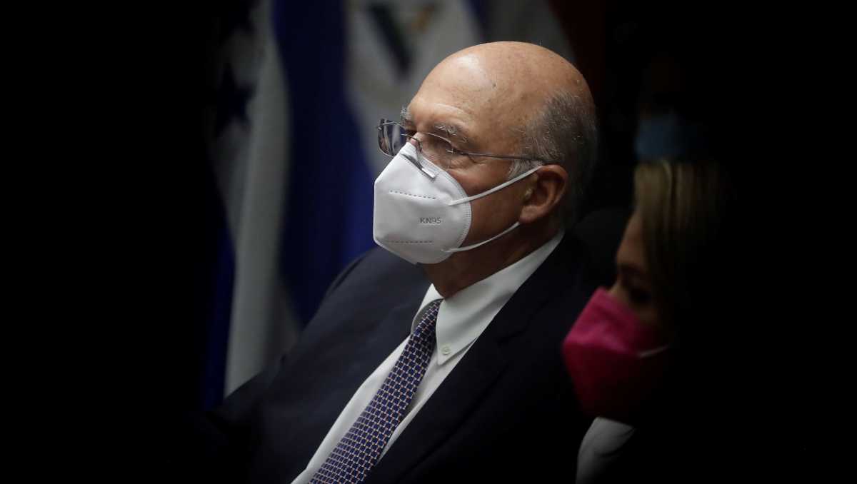 También se ordenó detener a un grupo de ex diputados de la Asamblea Legislativa por encubrir a los autores de la masacre. | EFE