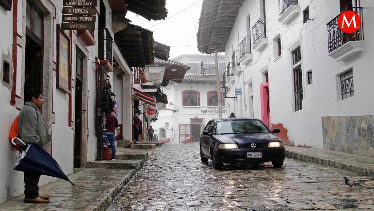 ¿Cómo quitar el hielo de mi auto y ventanas por heladas en Puebla? | Agencia Enfoque