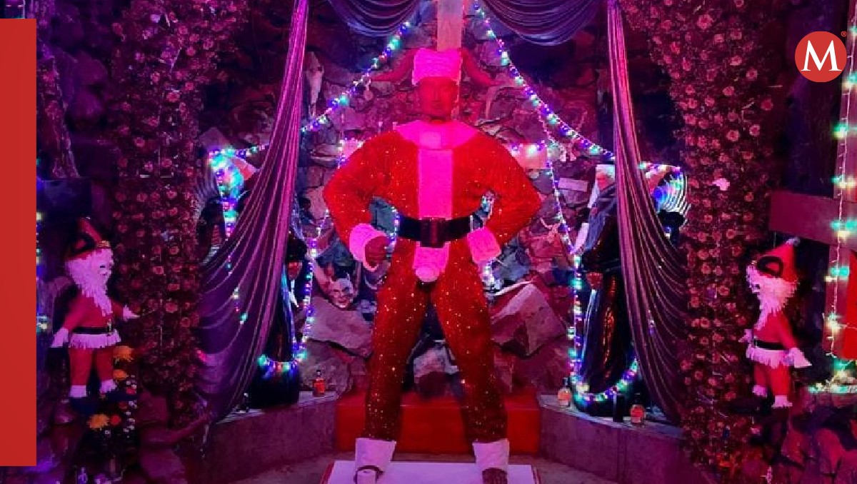 Al 'diablo' lo vistieron de Santa Claus.