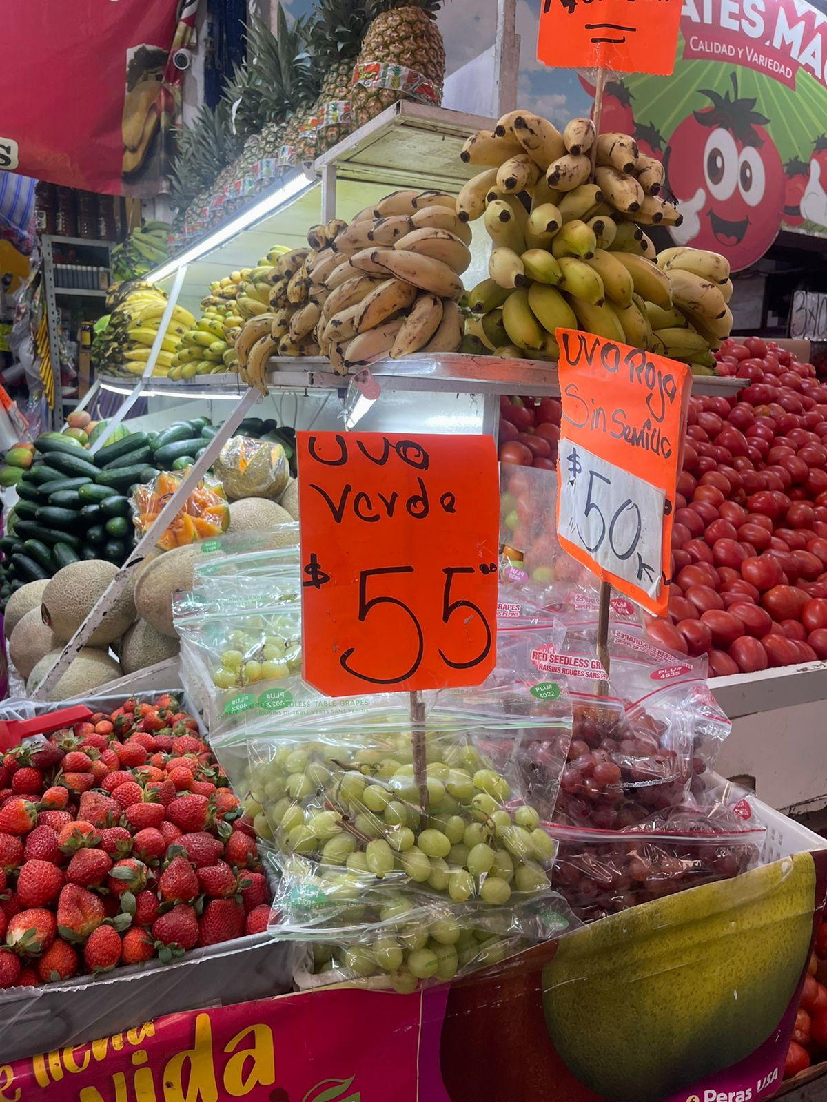 Costo de las uvas se ha mantenido pese a fin de año en Jalisco (Karla Victoria Rodríguez)
