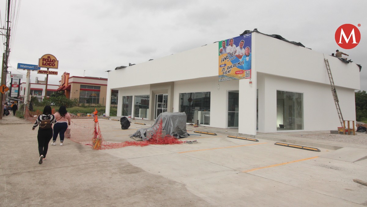 Construyen Farmacias del Ahorro al norte de Tampico. (Yazmín Sánchez)