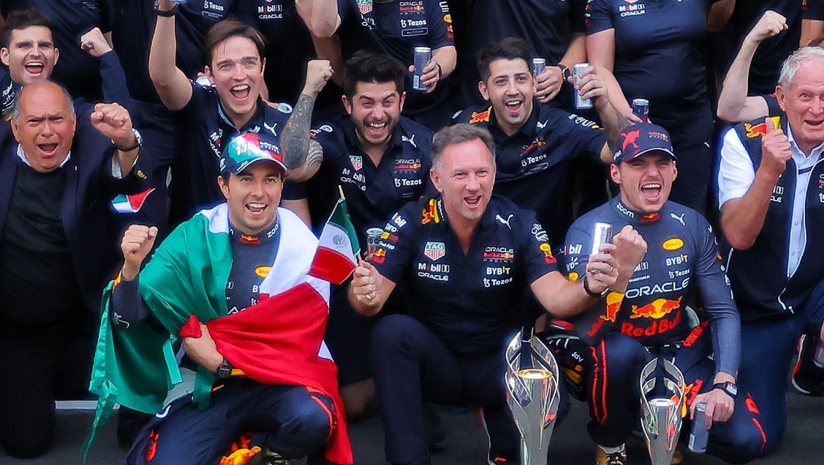 Christian Horner lanza advertencia a Checo Pérez (Imago 7)