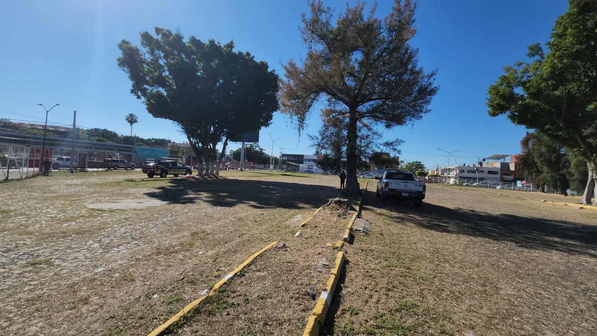 El cuerpo fue localizado en estacionamiento del estadio. (Juan Carlos Munguía)