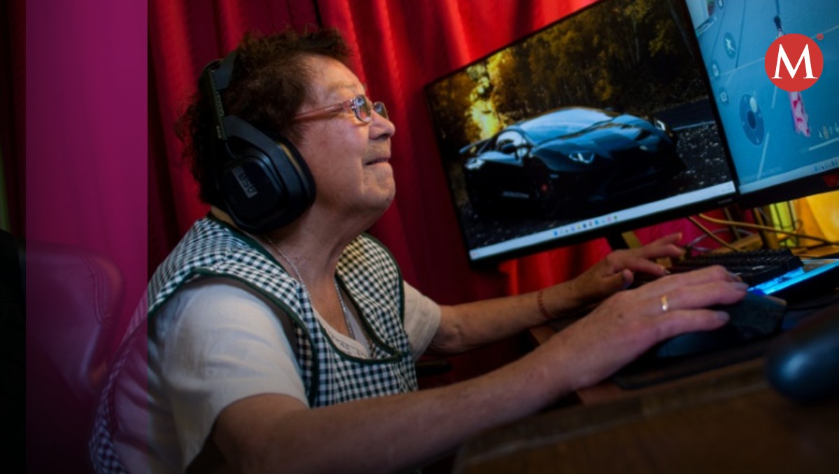 Mami nena, abuela gamer chilena de 81 años. / AFP