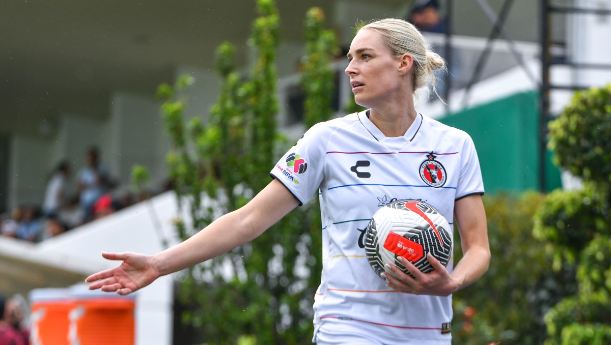 Angelina Hix, de Xolos Femenil, denuncia que le robaron sus tenis (Imago7)