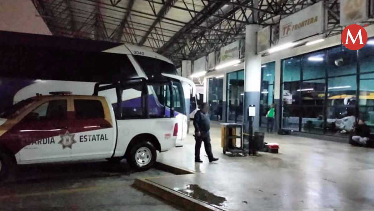Guardia Estatal vigila en centrales de autobuses en Tamaulipas.