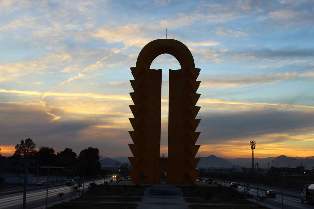 Puerta amarilla en Torreón. | Roberto Amaya