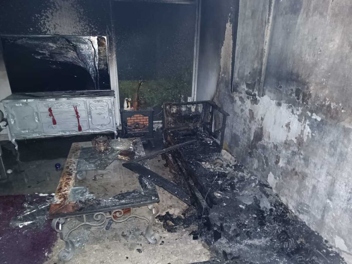 Bomberos de Aguascalientes controlan incendio y desalojan a habitantes | Especial