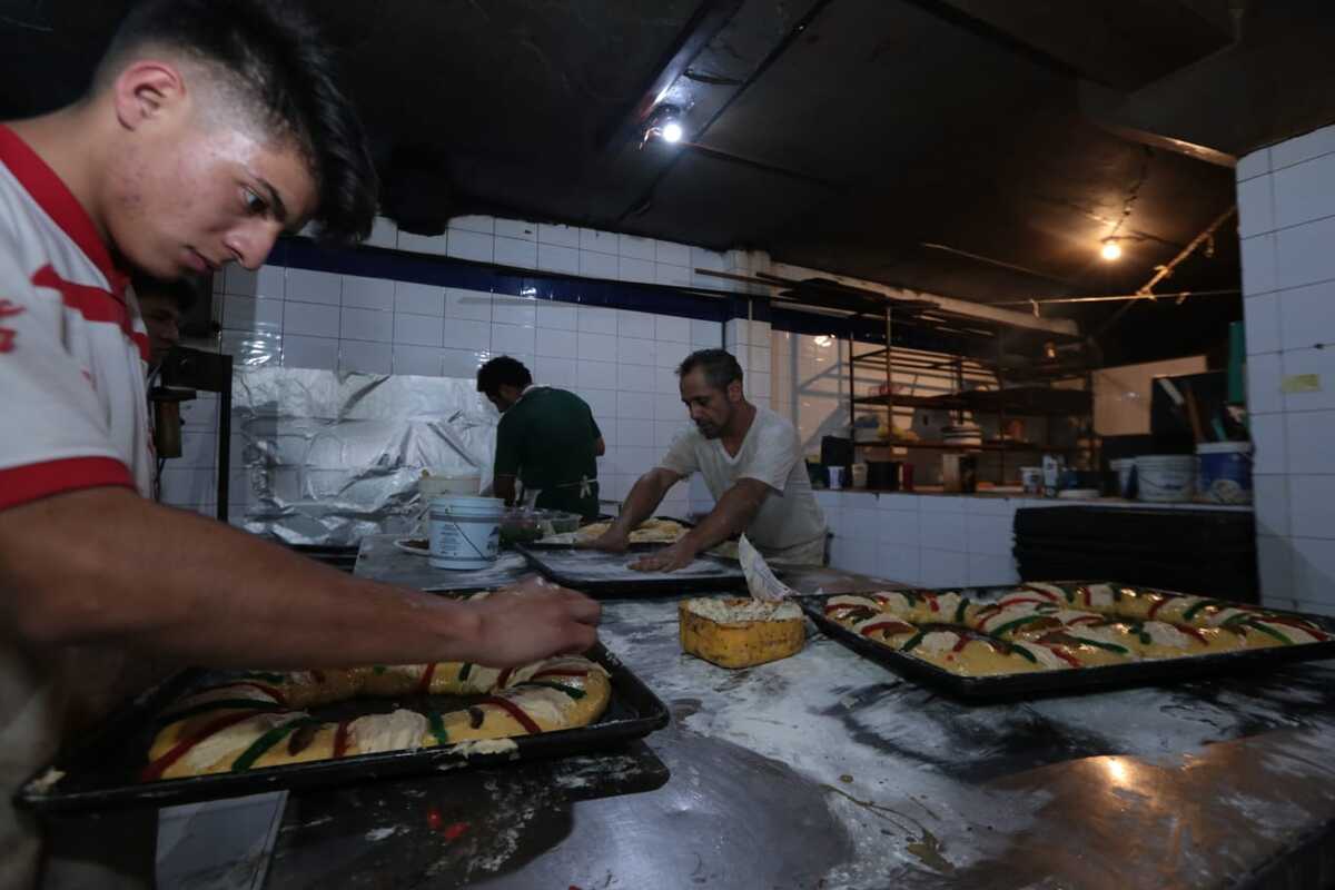 Alistan roscas de reyes, oscilan entre 130 y 750 pesos, con relleno