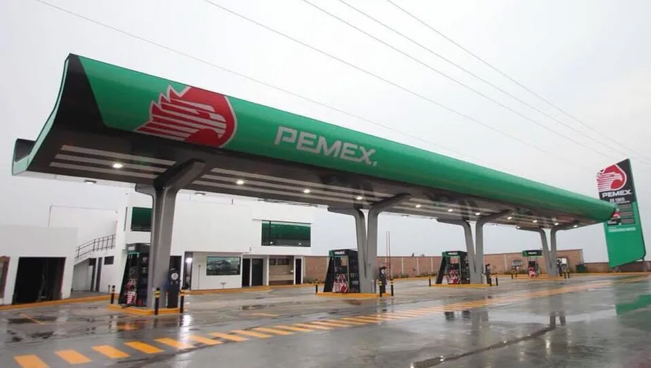 México dejará de importar gasolinas a finales del sexenio de AMLO: Pemex
