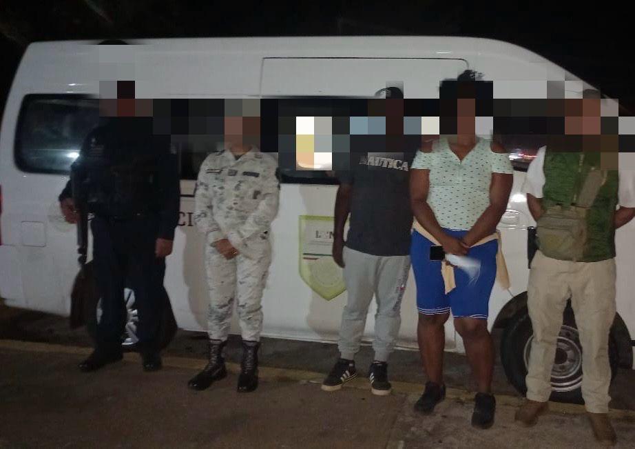 Aseguran a migrantes en Veracruz. (Especial)