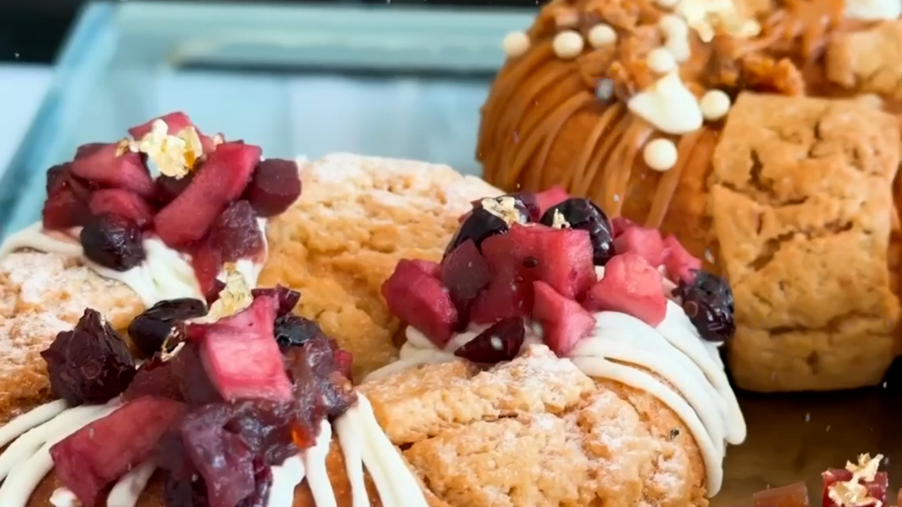 Crean 10 tipos de Rosca de Reyes en panadería de Toluca, Edomex