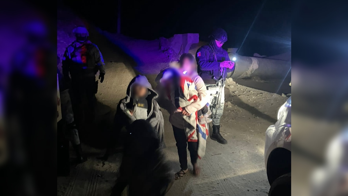 Los migrantes fueron encontrados por autoridades en una zona desértica de Mexicali. | Especial