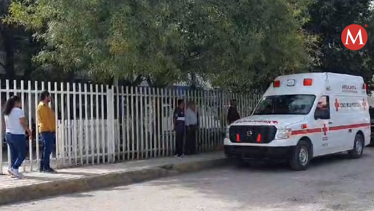 Cruz Roja atiende intoxicación de estudiantes en Ciudad Victoria. (Telediario Victoria)