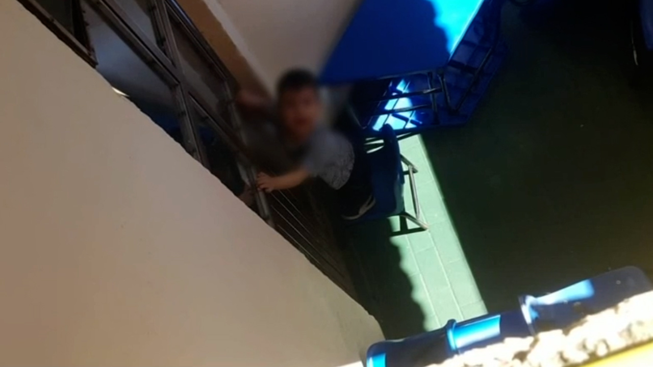 Dejan encerrado a niño en guardería del IMSS; denuncian maltrato infantil