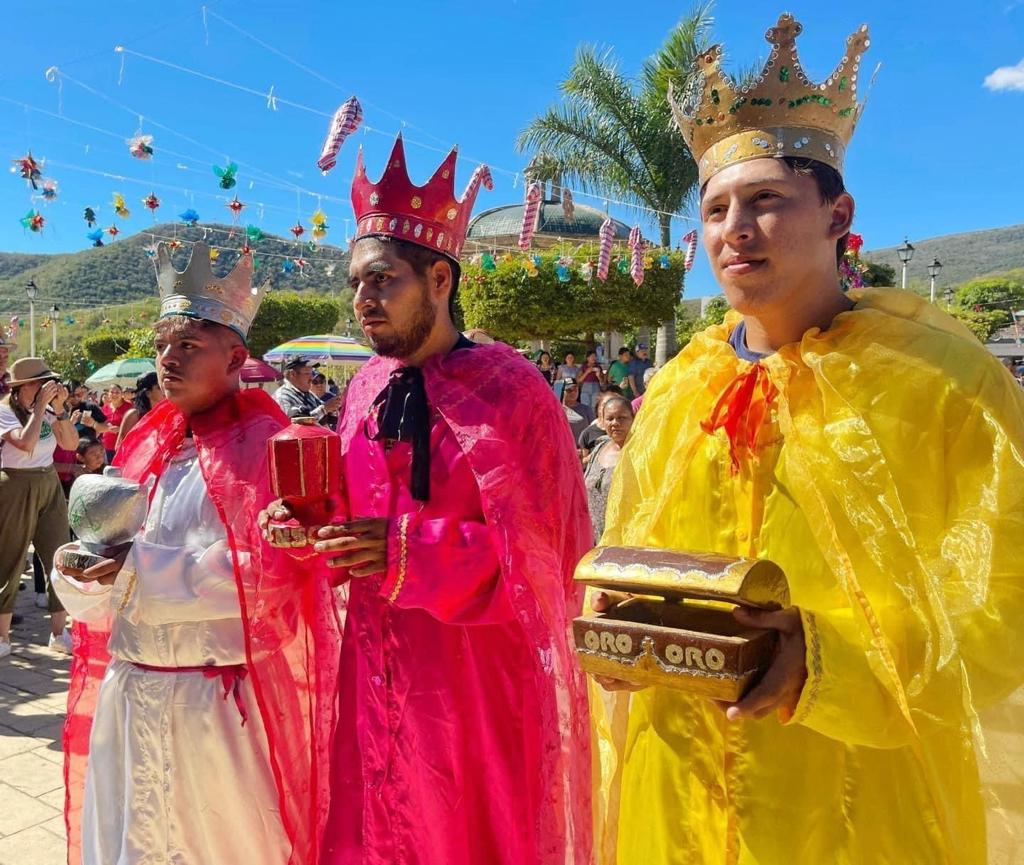 La festividad fusiona la cultura local con elementos prehispánicos y se une a la conmemoración de Día de Reyes.
