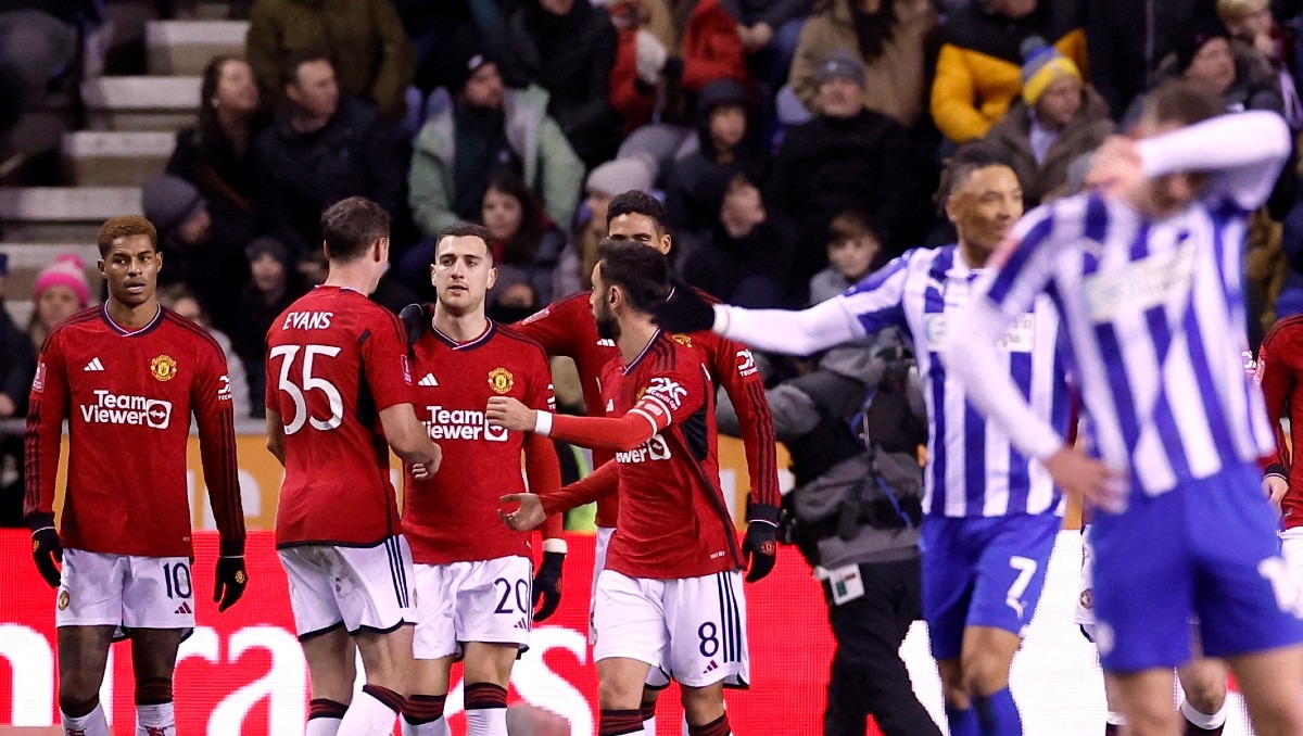 Manchester United vence 2-0 a Wigan en la FA Cup (Reuters)