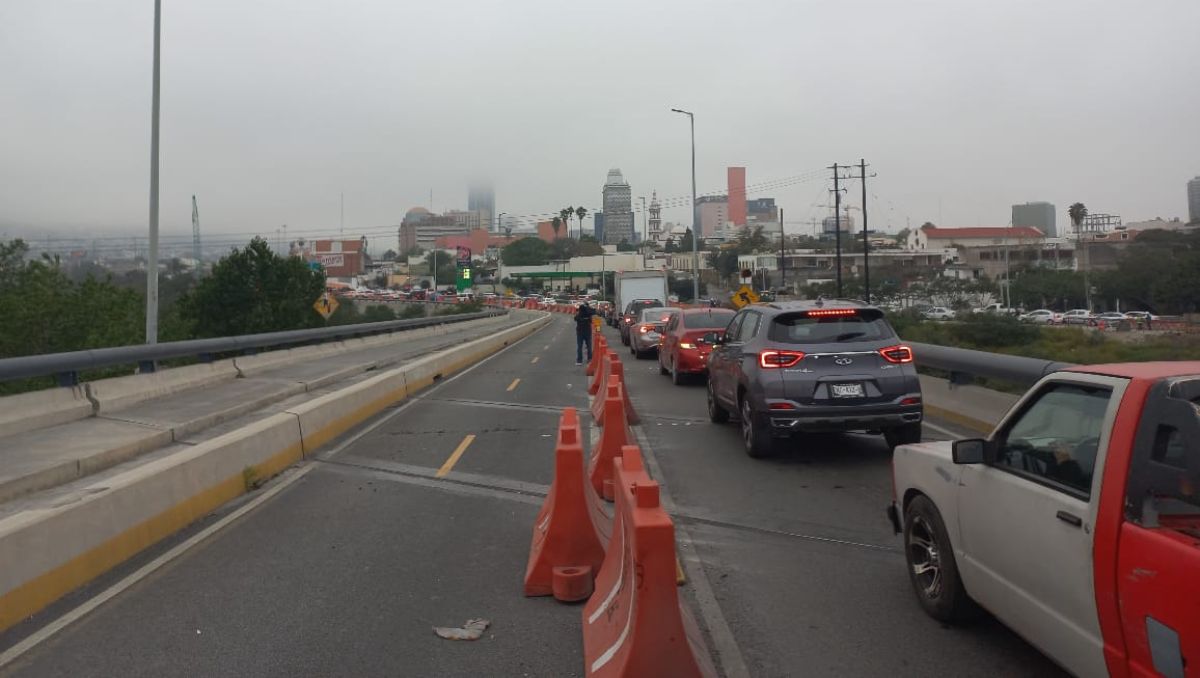 Este el panorama del congestionamiento en la gaza de Pedro Martínez que lleva a Constitución. José Luis Marroquín