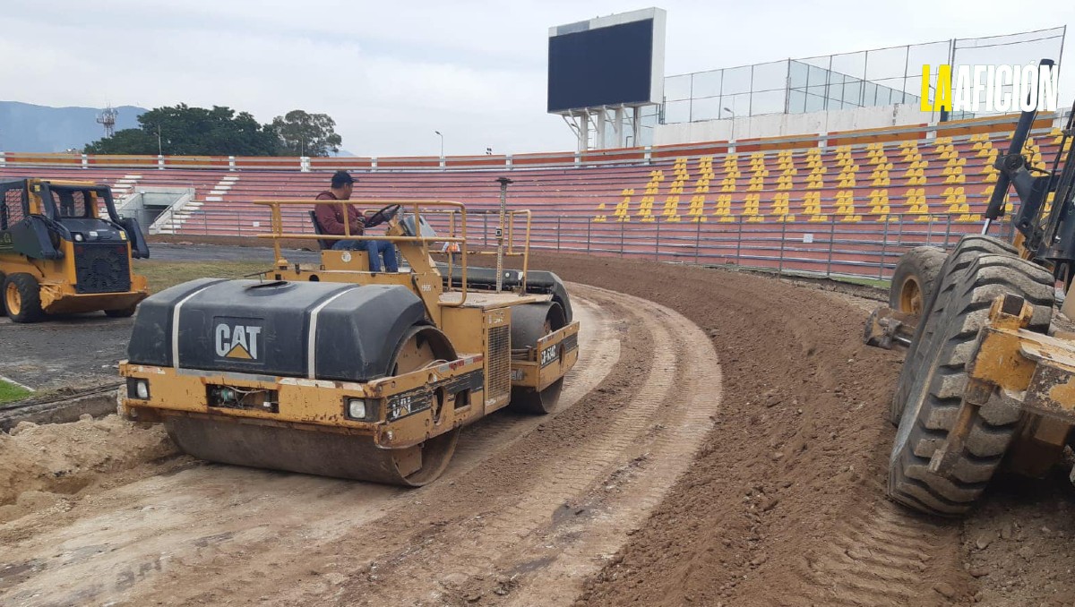 Remodelación a la pista de tartán del Estadio Marte R. Gómez de Ciudad Victoria, Tamaulipas.