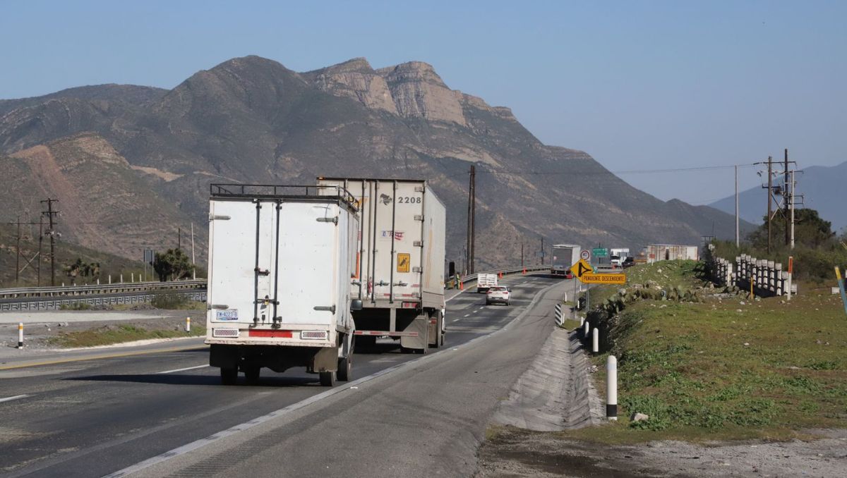 Los terrenos donde se ubicará la planta armadora de autos eléctricos están sobre la carretera a Saltillo. Leonel Rocha
