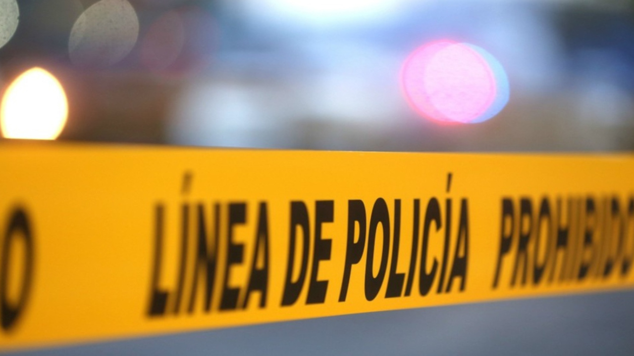 Abandonan 9 cuerpos en camionetas cerca de la autopista México-Querétaro