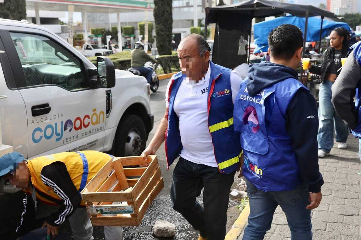 En el operativo se  apercibió al comercio en vía pública a fin de liberar vialidades.