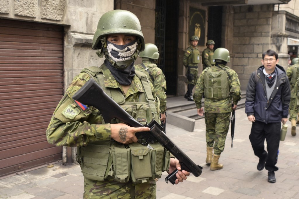 Cancillería ofrece ayuda a mexicanos en Ecuador