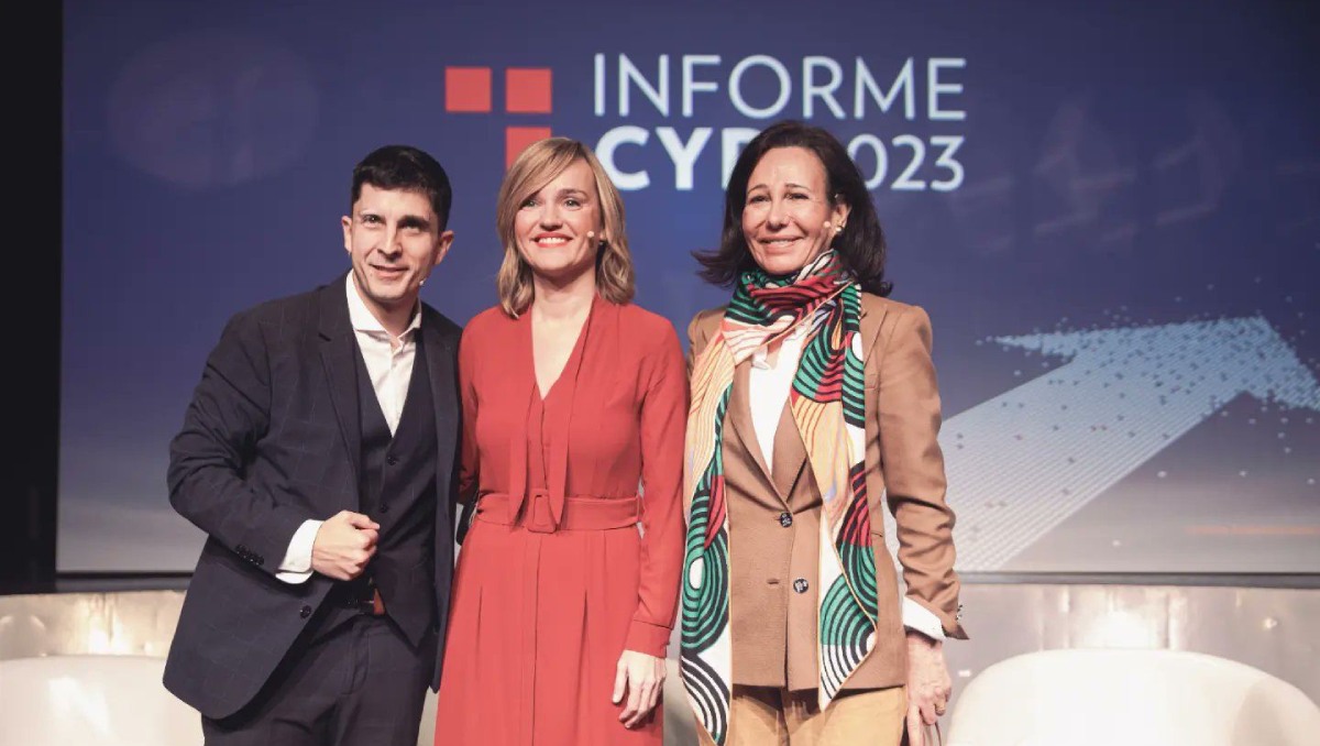 Ana Botín y Pilar Alegría, durante la clausura del acto de presentación del Informe CYD 2023. Foto: (Especial)