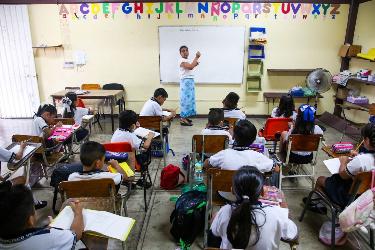 Los estudiantes retomaron clases tras el periodo de invierno en Acapulco y Coyuca. | Cuartoscuro