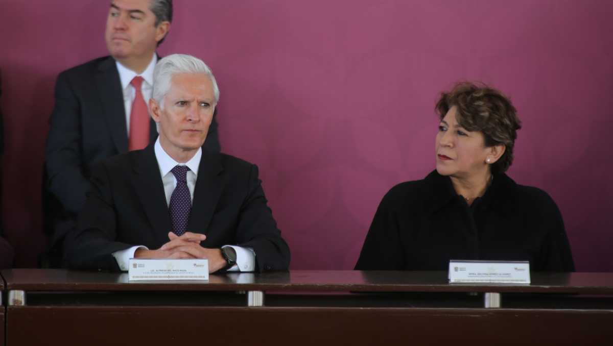 En primera fila estuvieron los exgobernadores Alfredo Baranda, César Camacho, Arturo Montiel Rojas y Eruviel Ávila Villegas. | Cuartoscuro