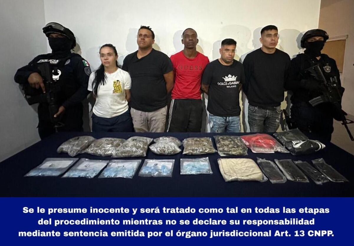 Fueron detenidos intercambiando bolsitas con aparente droga.