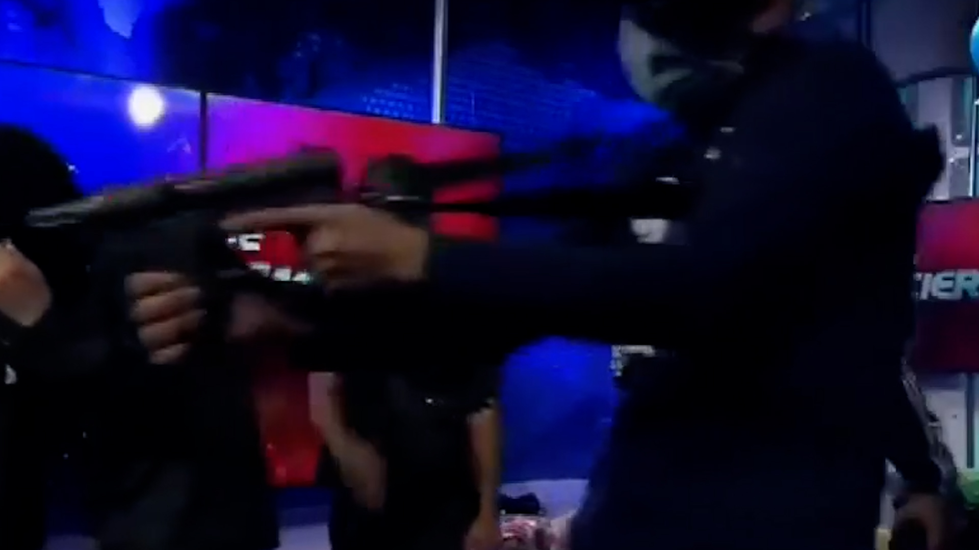 Sospechan que armas usadas en la toma de televisora de Ecuador provienen de Perú
