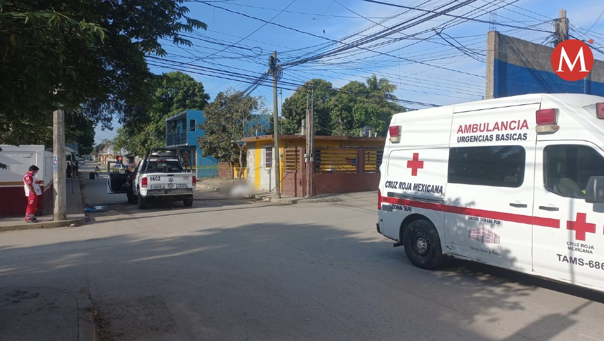 Muere hombre en banqueta de calle de Altamira. (Sandra Sosa)