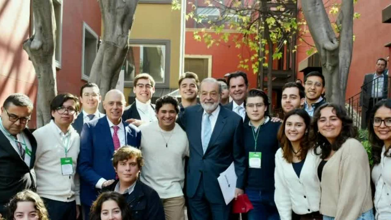 Carlos Slim aboga por el impulso económico en México en inversión y poder adquisitivo